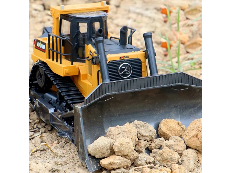 Buldozer cu senile AliBibi, cu telecomanda