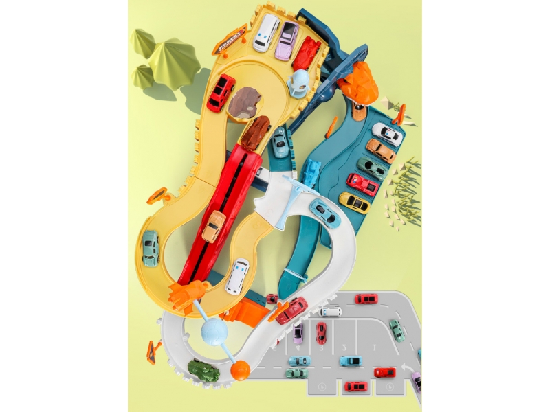 Circuit AliBibi cu obstacole si masini incluse