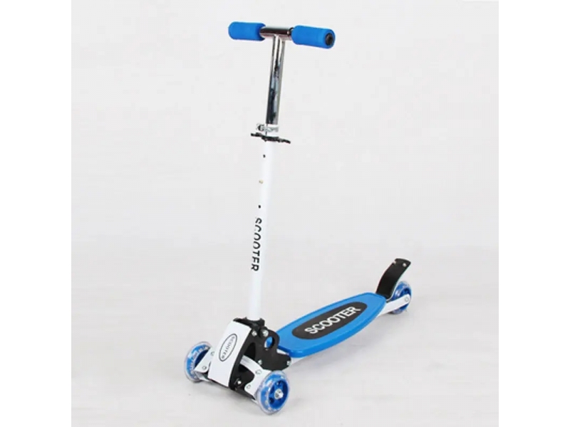 Scooter AliBibli, pliabil, potrivit de la 2 ani pana la 8 ani