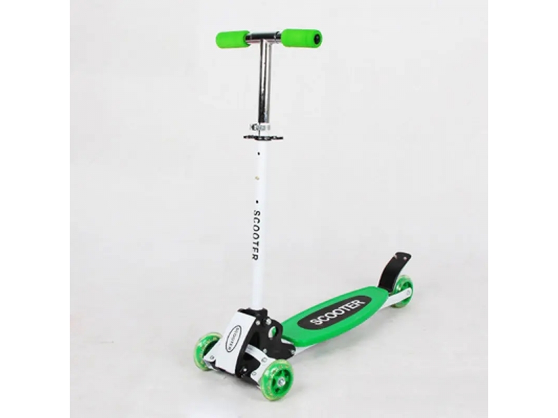 Scooter AliBibli, pliabil, potrivit de la 2 ani pana la 8 ani