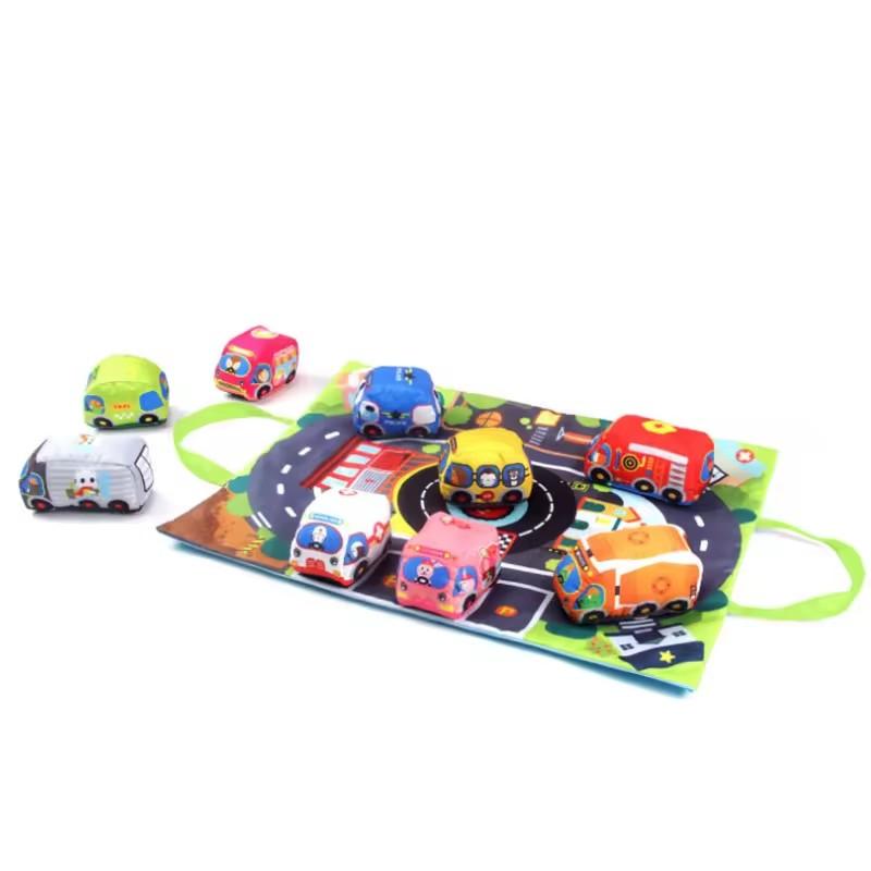 Set 9 masinute textile AliBibi, cu covoras inclus