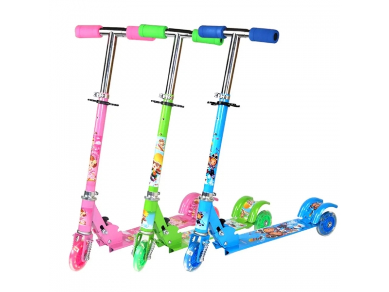 Trotineta AliBibi pliabila, cu roti luminoase